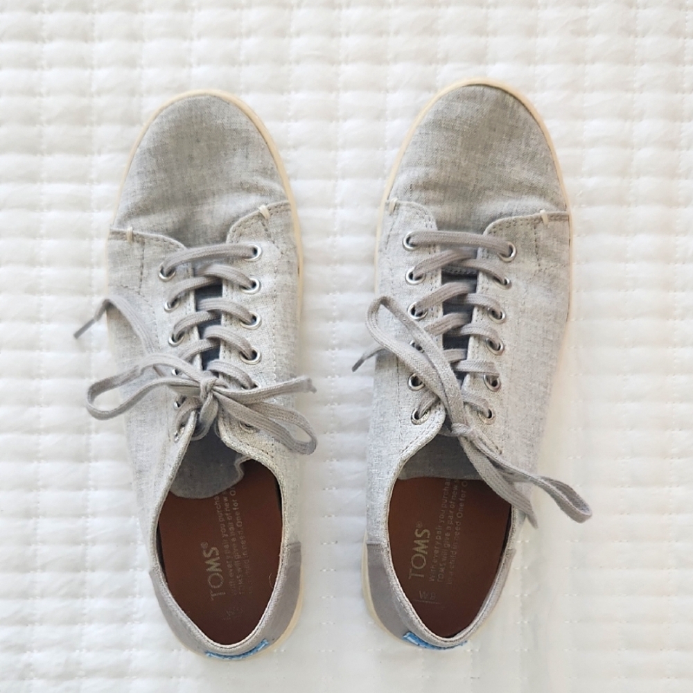TOMS Sneakers